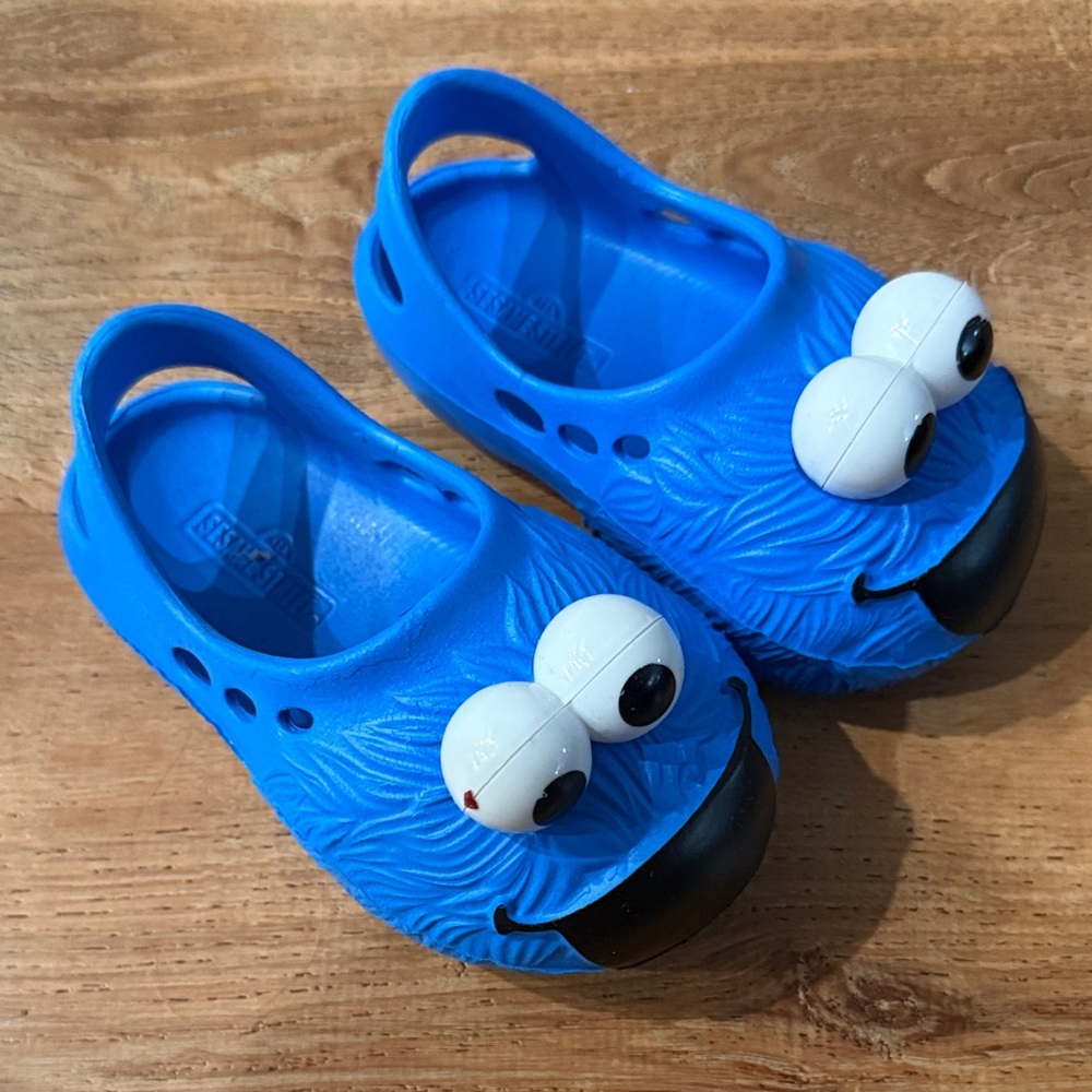 Sesame Street Blue Character Cookie Monster shoes
